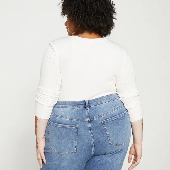 Universal Standard Foundation Long Sleeve V-Neck Tee Large 22/24 Vapor White NWT - Picture 2 of 7